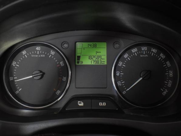 Skoda Fabia II Рестайлинг с пробегом 2010 года, цена 340 000 рублей, 182000 км, хэтчбек, Автокод Объявления