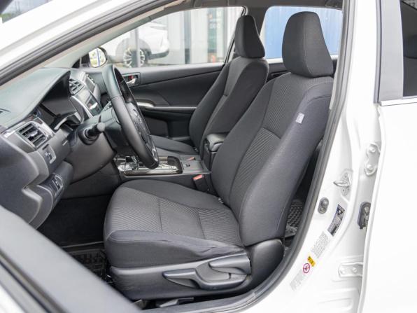 Toyota Camry VII (XV50) Рестайлинг с пробегом 2015 года, цена 1 695 000 рублей, 221641 км, седан, Автокод Объявления