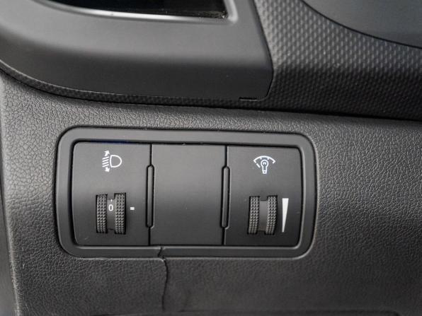 Hyundai Solaris I с пробегом 2012 года, цена 860 000 рублей, 195000 км, хэтчбек, Автокод Объявления