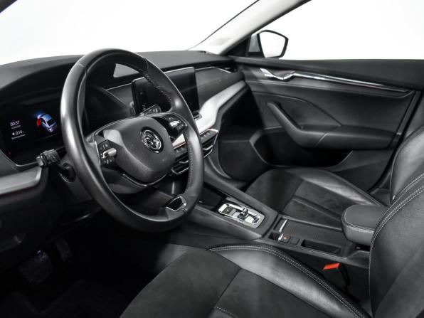 Skoda Octavia IV (A8) с пробегом 2022 года, цена 1 820 592 рубля, 79701 км, лифтбек, Автокод Объявления