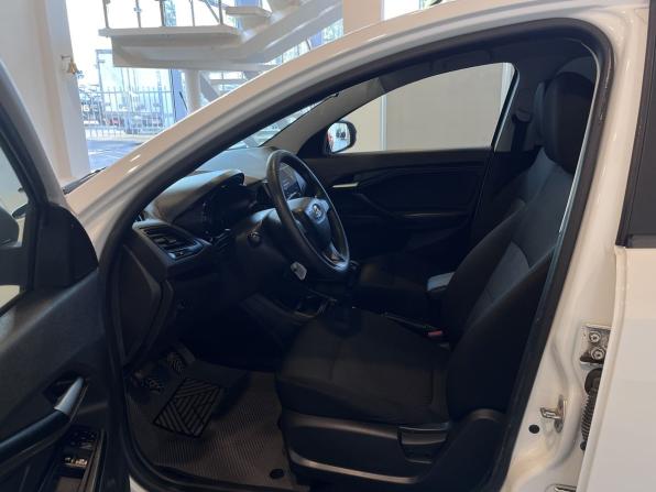 Lada (ВАЗ) Vesta I с пробегом 2018 года, цена 650 000 рублей, 301860 км, седан, Автокод Объявления