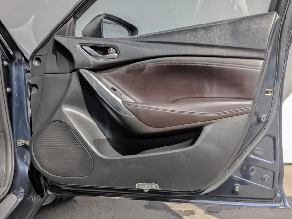 Mazda 6 III (GJ) Рестайлинг с пробегом 2017 года, цена 2 290 000 рублей, 75243 км, седан, Автокод Объявления