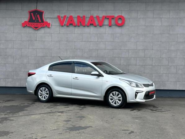 Kia Rio IV с пробегом 2018 года, цена 1 390 000 рублей, 79000 км, седан, Автокод Объявления