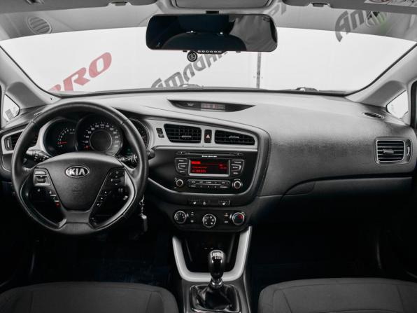 Kia Ceed II с пробегом 2014 года, цена 895 000 рублей, 210742 км, хэтчбек, Автокод Объявления