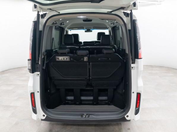 Honda Stepwgn V с пробегом 2017 года, цена 1 935 000 рублей, 115232 км, минивэн, Автокод Объявления