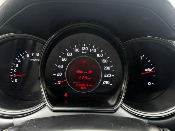 Kia Ceed II Рестайлинг с пробегом 2017 года, цена 1 059 000 рублей, 215399 км, хэтчбек, Автокод Объявления