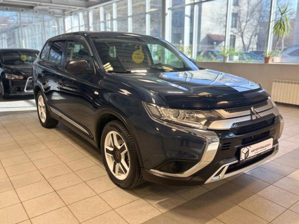 Mitsubishi Outlander III Рестайлинг 3 с пробегом 2021 года, цена 1 999 000 рублей, 96139 км, внедорожник, Автокод Объявления