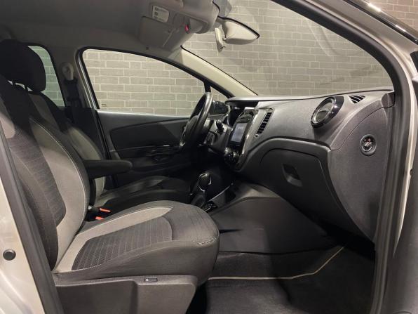 Renault Kaptur I с пробегом 2017 года, цена 1 580 000 рублей, 98679 км, внедорожник, Автокод Объявления