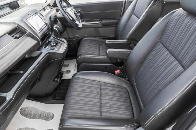 Honda Freed II с пробегом 2018 года, цена 1 889 000 рублей, 95800 км, компактвэн, Автокод Объявления