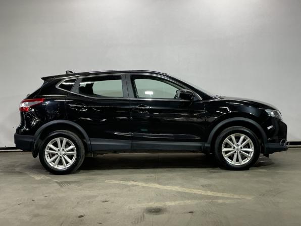 Nissan Qashqai II с пробегом 2018 года, цена 1 559 000 рублей, 162804 км, внедорожник, Автокод Объявления