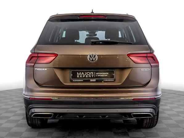 Volkswagen Tiguan II с пробегом 2019 года, цена 2 720 000 рублей, 138492 км, внедорожник, Автокод Объявления