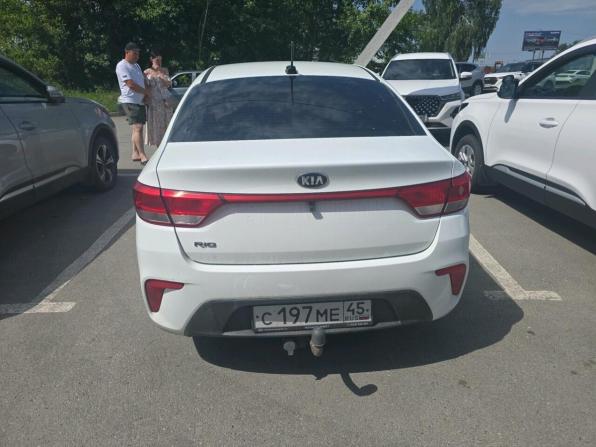 Kia Rio IV с пробегом 2018 года, цена 1 350 000 рублей, 105000 км, седан, Автокод Объявления