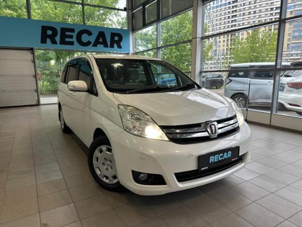Toyota ISis I Рестайлинг с пробегом 2011 года, цена 999 000 рублей, 207143 км, минивэн, Автокод Объявления