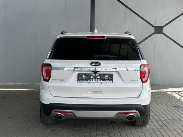 Ford Explorer V Рестайлинг с пробегом 2016 года, цена 1 895 000 рублей, 264974 км, внедорожник, Автокод Объявления