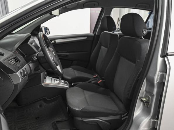 Opel Astra H Рестайлинг с пробегом 2012 года, цена 689 000 рублей, 140270 км, хэтчбек, Автокод Объявления