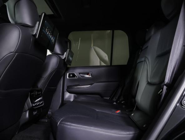 Toyota Land Cruiser 300 Series с пробегом 2025 года, цена 12 890 000 рублей, 9153 км, внедорожник, Автокод Объявления