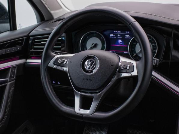 Volkswagen Touareg III с пробегом 2021 года, цена 6 521 000 рублей, 56606 км, внедорожник, Автокод Объявления