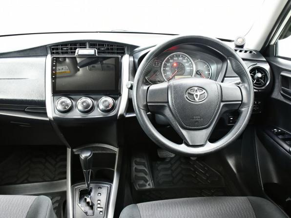 Toyota Corolla XI (E160 E170) Рестайлинг 2 с пробегом 2018 года, цена 1 517 000 рублей, 122063 км, универсал, Автокод Объявления