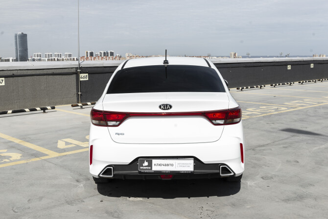 Kia Rio IV Рестайлинг с пробегом 2021 года, цена 1 560 000 рублей, 85423 км, седан, Автокод Объявления