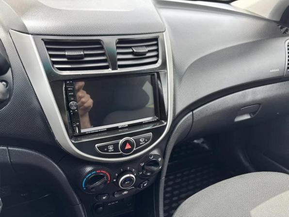 Hyundai Solaris I с пробегом 2012 года, цена 645 810 рублей, 216088 км, хэтчбек, Автокод Объявления