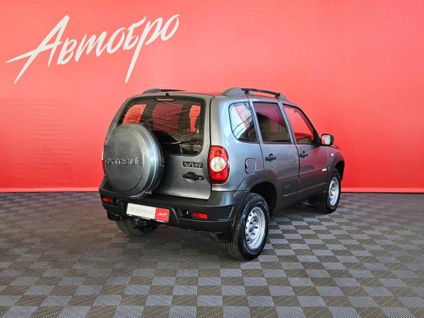 Chevrolet Niva I Рестайлинг с пробегом 2011 года, цена 480 000 рублей, 97106 км, внедорожник, Автокод Объявления
