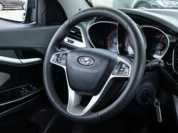 Lada (ВАЗ) Vesta I с пробегом 2019 года, цена 974 000 рублей, 96204 км, седан, Автокод Объявления