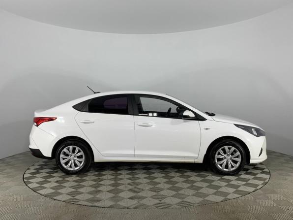 Hyundai Solaris II Рестайлинг с пробегом 2021 года, цена 1 453 600 рублей, 112462 км, седан, Автокод Объявления