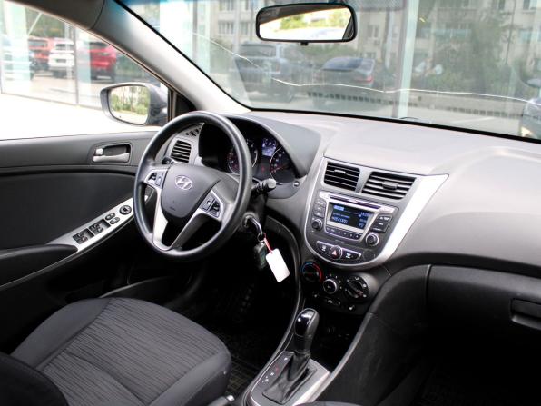 Hyundai Solaris I Рестайлинг с пробегом 2016 года, цена 1 360 000 рублей, 62160 км, седан, Автокод Объявления