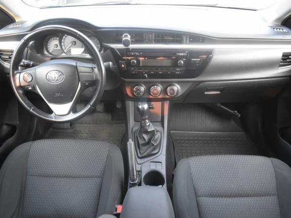 Toyota Corolla XI (E160 E170 E180) с пробегом 2015 года, цена 1 030 000 рублей, 111254 км, седан, Автокод Объявления
