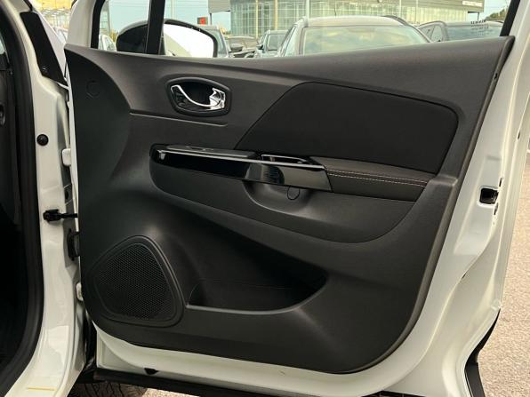 Renault Kaptur I с пробегом 2019 года, цена 1 399 000 рублей, 157950 км, внедорожник, Автокод Объявления