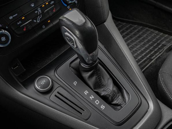 Ford Focus III Рестайлинг с пробегом 2015 года, цена 950 000 рублей, 159786 км, хэтчбек, Автокод Объявления