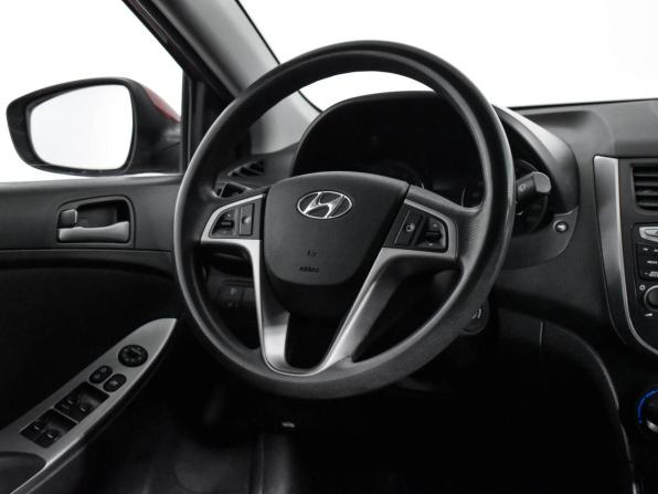 Hyundai Solaris I Рестайлинг с пробегом 2016 года, цена 1 049 000 рублей, 97120 км, седан, Автокод Объявления