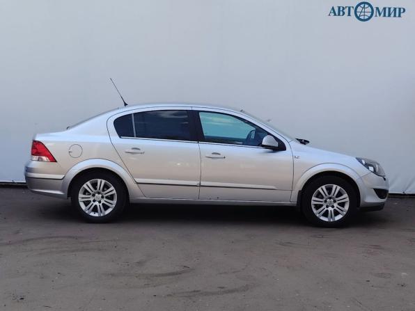 Opel Astra H Рестайлинг с пробегом 2012 года, цена 610 000 рублей, 206900 км, седан, Автокод Объявления