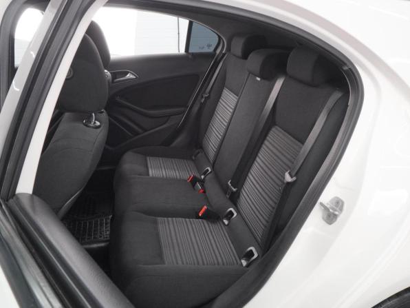 Mercedes-Benz A-Класс III (W176) с пробегом 2015 года, цена 1 399 000 рублей, 141581 км, хэтчбек, Автокод Объявления