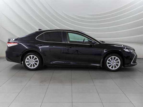 Toyota Camry VIII (XV70) Рестайлинг с пробегом 2021 года, цена 3 250 000 рублей, 55858 км, седан, Автокод Объявления