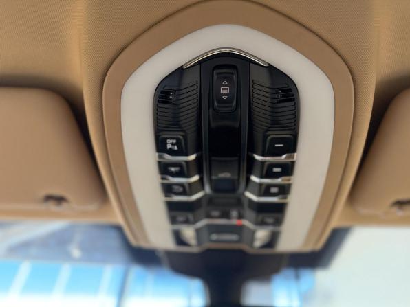 Porsche Cayenne II (958) с пробегом 2011 года, цена 2 360 000 рублей, 189000 км, внедорожник, Автокод Объявления