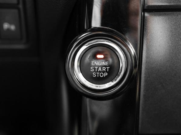 Toyota Land Cruiser Prado 150 Series Рестайлинг 1 с пробегом 2015 года, цена 2 960 000 рублей, 175839 км, внедорожник, Автокод Объявления