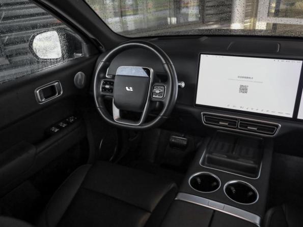 Li Auto (Lixiang) L9 I Рестайлинг с пробегом 2024 года, цена 7 399 000 рублей, 27191 км, внедорожник, Автокод Объявления