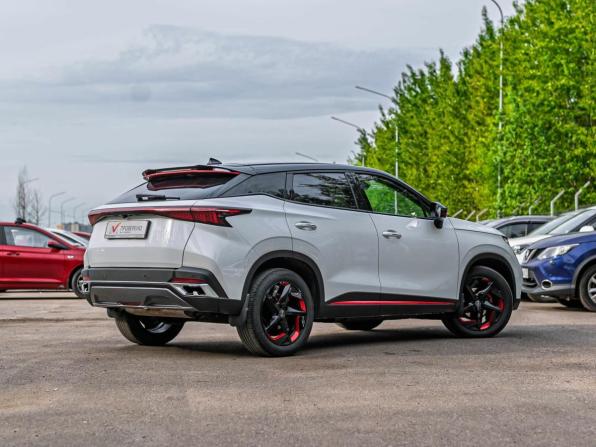 Omoda C5 I с пробегом 2023 года, цена 1 688 000 рублей, 55040 км, внедорожник, Автокод Объявления