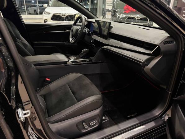 Toyota Camry IX (XV80) China Market с пробегом 2025 года, цена 4 595 000 рублей, 10 км, седан, Автокод Объявления