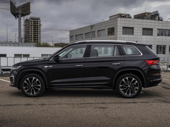 Skoda Kodiaq I Рестайлинг с пробегом 2023 года, цена 3 849 000 рублей, 58500 км, внедорожник, Автокод Объявления
