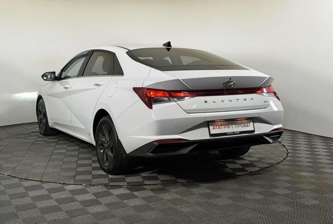 Hyundai Elantra VI (AD) Рестайлинг с пробегом 2021 года, цена 1 980 000 рублей, 91828 км, седан, Автокод Объявления