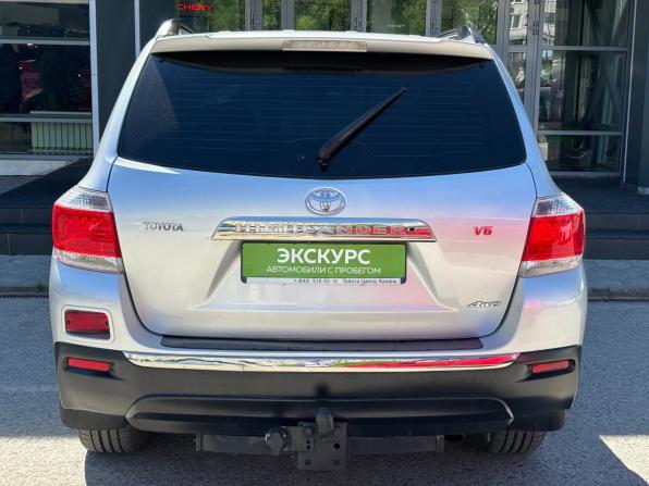 Toyota Highlander II (XU40) Рестайлинг с пробегом 2012 года, цена 1 749 000 рублей, 241000 км, внедорожник, Автокод Объявления