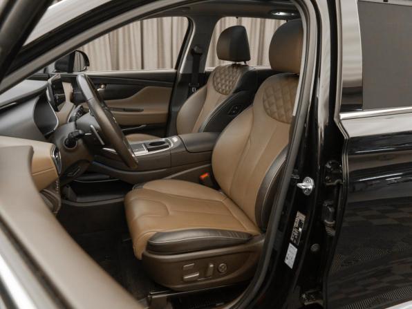 Hyundai Santa Fe IV Рестайлинг с пробегом 2021 года, цена 4 085 000 рублей, 49693 км, внедорожник, Автокод Объявления