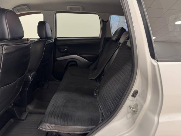 Mitsubishi Outlander II Рестайлинг с пробегом 2011 года, цена 1 080 000 рублей, 392478 км, внедорожник, Автокод Объявления