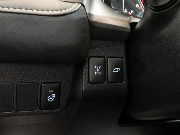 Toyota RAV4 IV (XA40) Рестайлинг с пробегом 2016 года, цена 2 550 000 рублей, 185480 км, внедорожник, Автокод Объявления