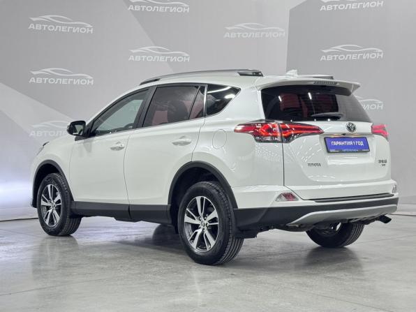 Toyota RAV4 IV (XA40) Рестайлинг с пробегом 2017 года, цена 2 460 000 рублей, 188000 км, внедорожник, Автокод Объявления
