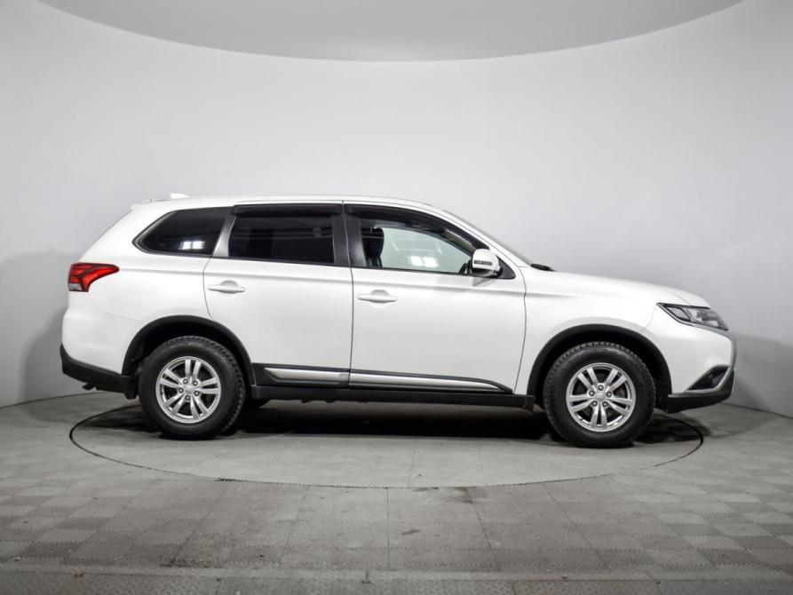 Mitsubishi Outlander III Рестайлинг 3 Санкт-Петербург  - изображение 4