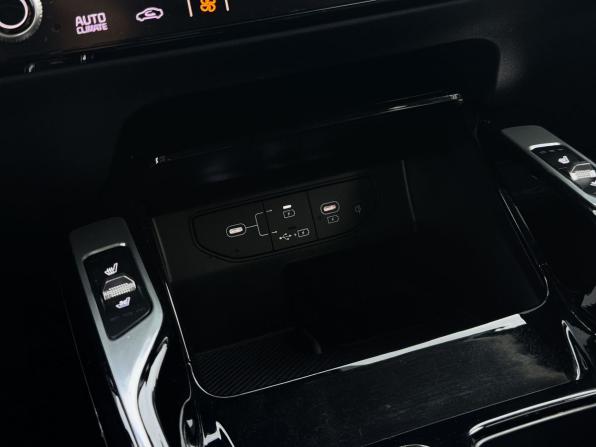 Kia Sorento IV Рестайлинг с пробегом 2024 года, цена 4 615 000 рублей, 44350 км, внедорожник, Автокод Объявления