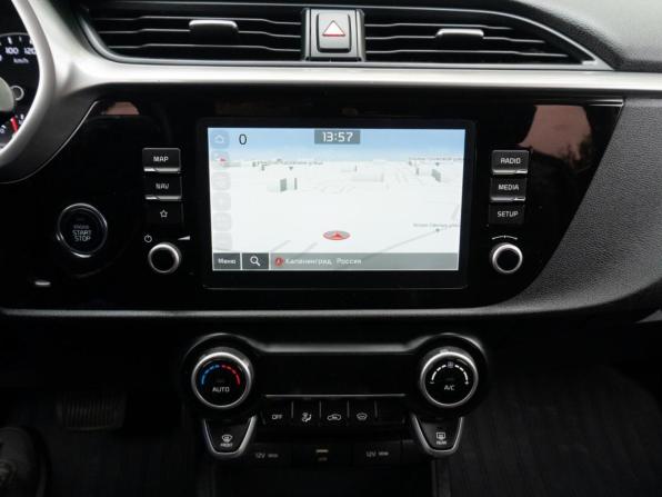 Kia Rio IV Рестайлинг с пробегом 2020 года, цена 1 819 000 рублей, 131000 км, хэтчбек, Автокод Объявления